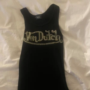 Y2k linne  - Säljer mitt jätte snygga vintage vin dutch linne sol ör i jätte bra skick och sitter jätte bra på kroppen ❤️ 