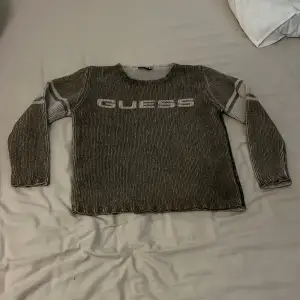Snygg Vintage Guess Sweatshirt  Cond 9/10