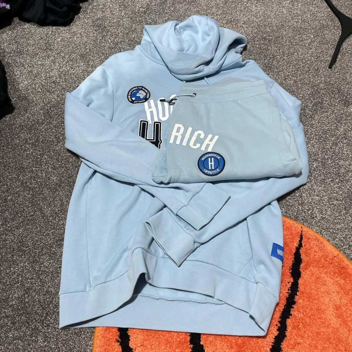 Baby blå Hoodrich set