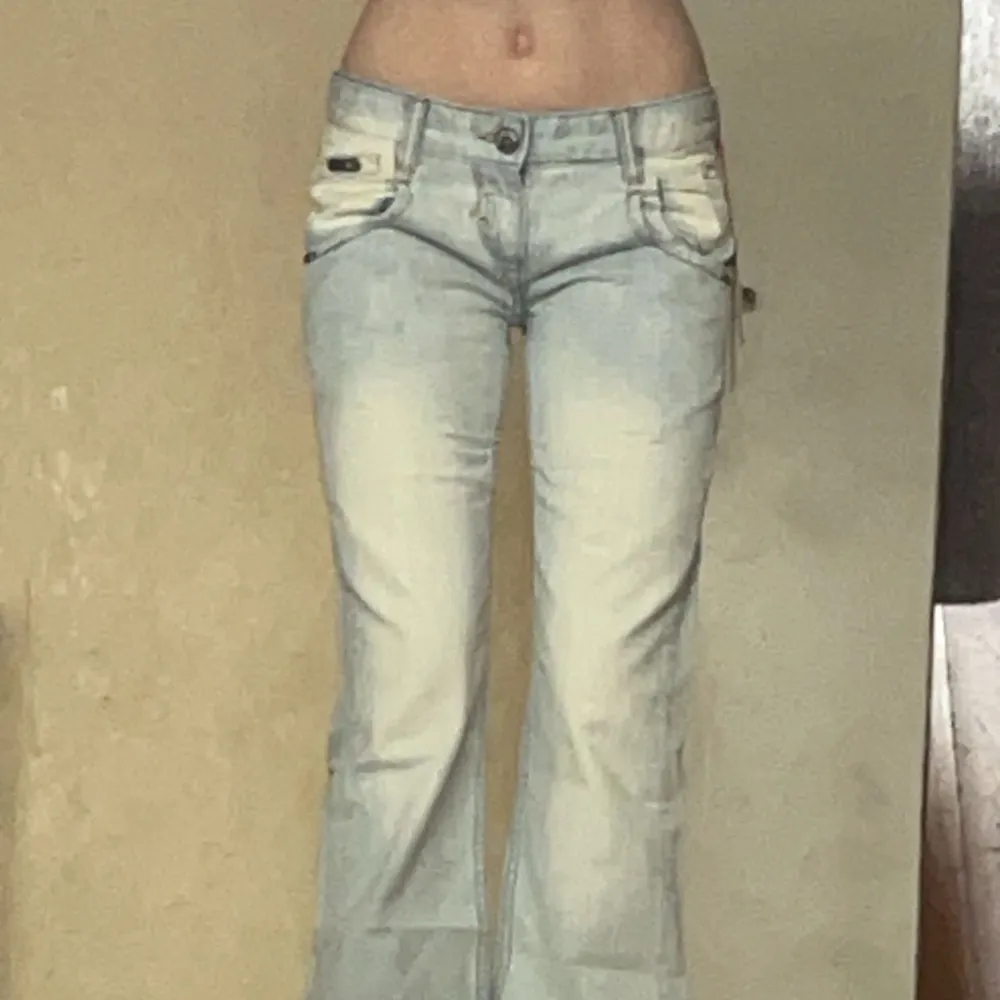 Vintage från Ligao med lapp kvar💞 midja 36 innerben 80 jae 165. Jeans & Byxor.