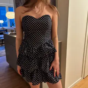 En superfin klänning som passar jättebra till sommaren !endast intressekoll! 🥰(lånad bild))