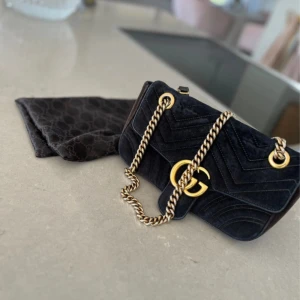 Gucci Marmont - Bra skick! Lite solblekt på sidorna 