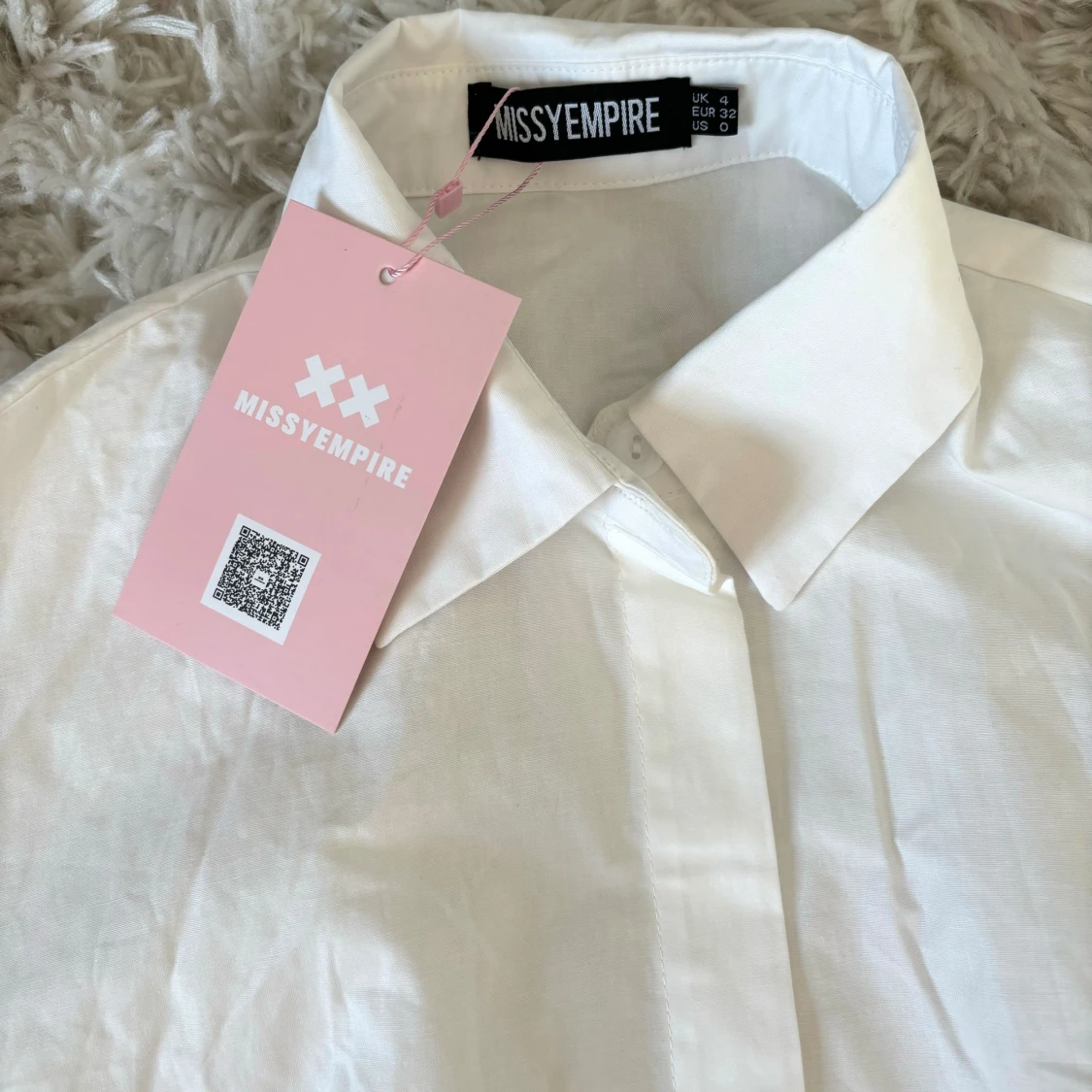 Vit mini-skjortklänning  - 91