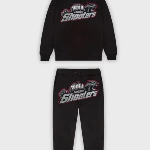 Trapstar tracksuit - Hej säljer denna tracksuiten eftersom att den var för stor på mig, har bara testat den 1 gång. 