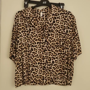 Skjorta från Hm - Helt ny skjorta från Hm