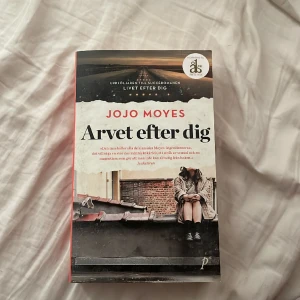 Bok: Arvet efter dig  - Uppföljaren av succéboken ”livet efter dig”, och en av de tre böckerna av serien skriven av Jojo Moyes.  (Säljs för 79kr)  (Köp hela serien för 150kr)