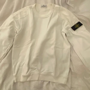 Stone Island Tröja (156) - Storlek: 156 Skick: 9/10