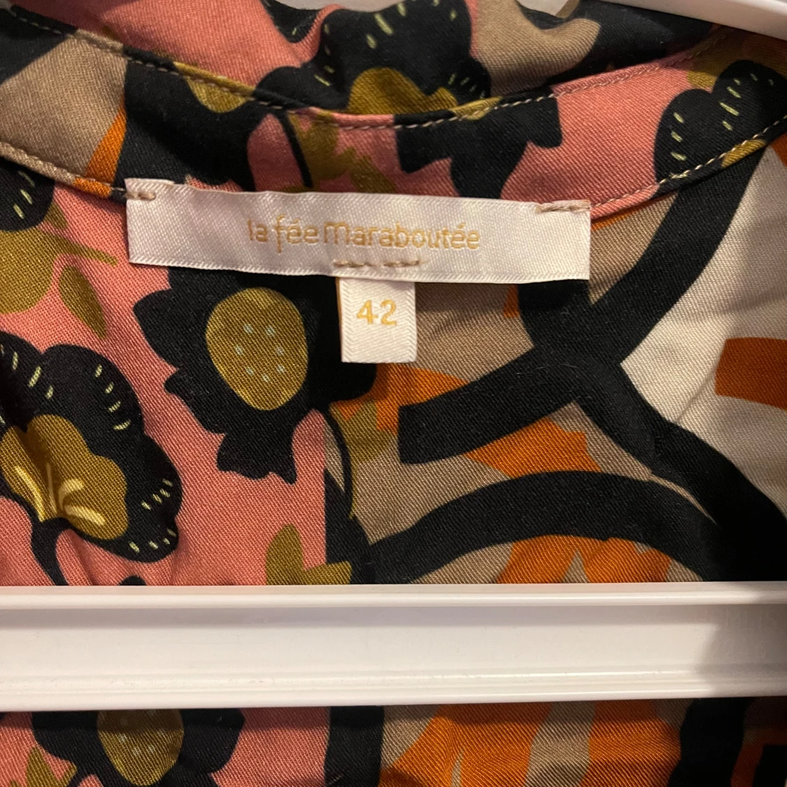 La fée Maraboutée blus mönstrad - 90