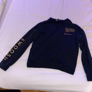 Nike Swoosh  - Nike tröja aldrig använd