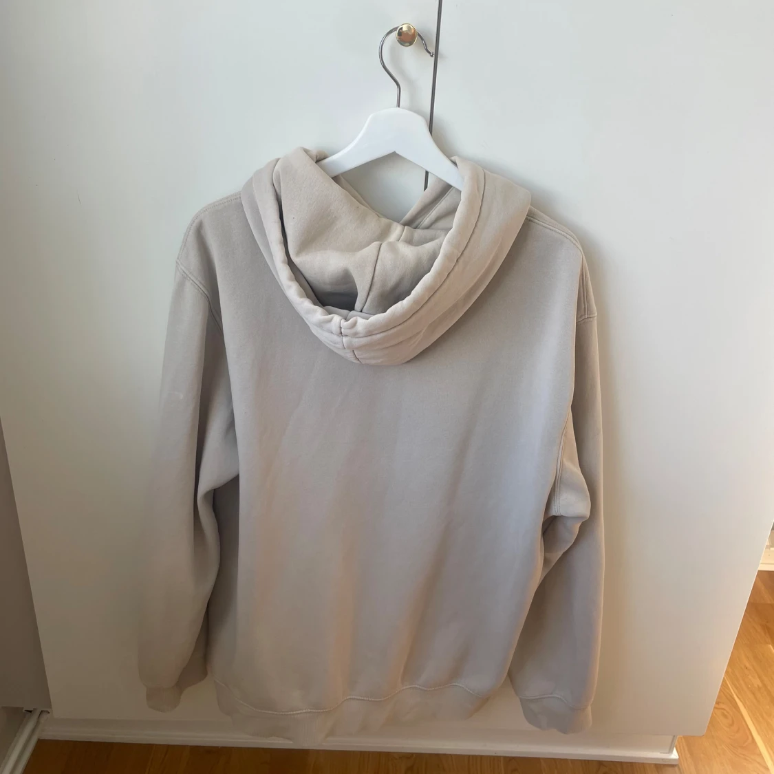 Beige h&m hoodie  - 90