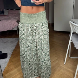 Långkjol  - Super fin och väldigt stretchiga❤️