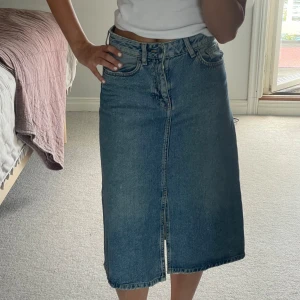 Lång jeanskjol - Ytterst lång men cool kjol i jeans! 