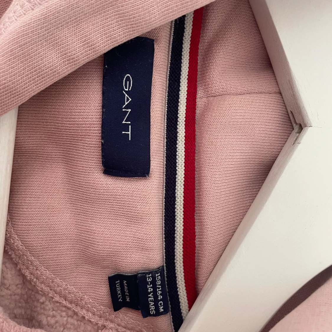 Rosa hoodie från GANT - 90