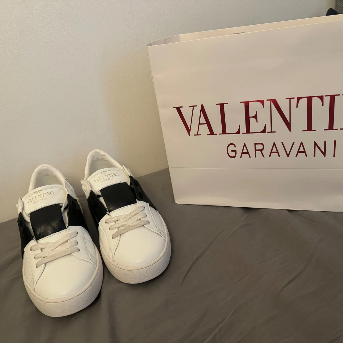 VALNETINO GARVANI STORLEK 42 Ingår valentino påse  - 93