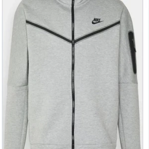 Nike täck grå  - Nästan oanvänd, orgenal pris 1100kr