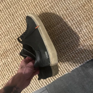 Axel Arigato - Använda men inga revor