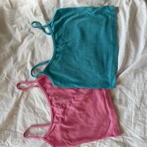 Linne - Två linnen i kort modell i str M. Båda två för 20kr.