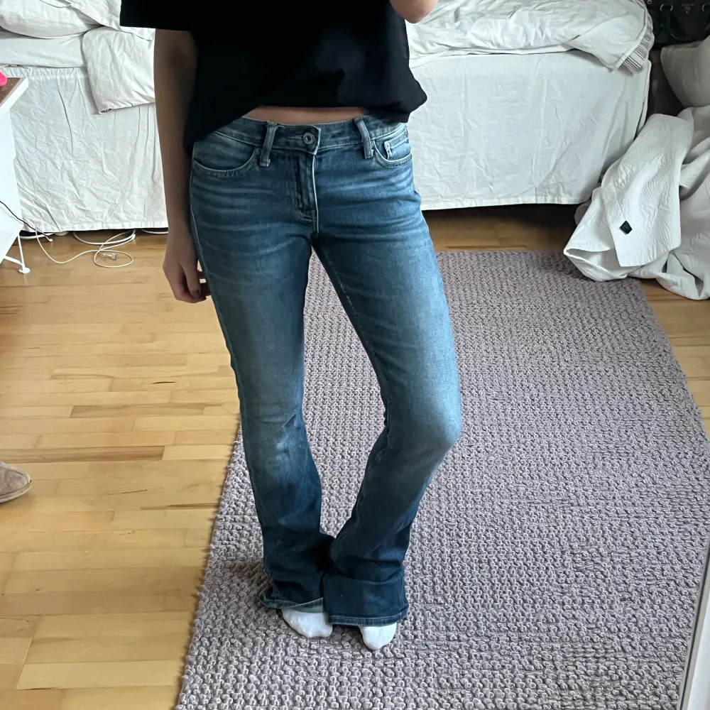 Skitsnygga crocker jeans!!🔥🔥 Midjemått - 66 cm Innerbenslängden- 88 cm!!. Jeans & Byxor.