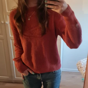 Stickad tröja  - Stickad tröja i corall köpt på MQ ❤️