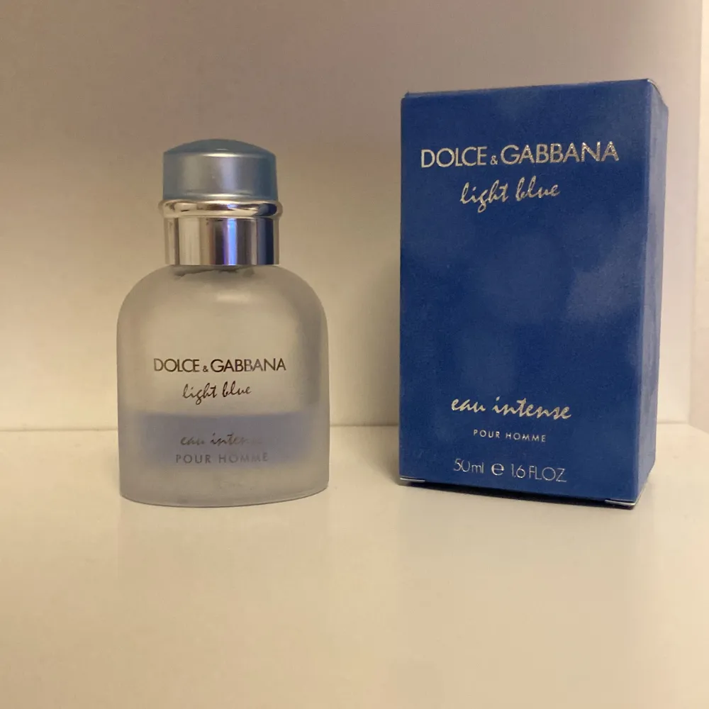 Dolce & Gabbana light blue intense🍋🌊🥥 2 ml / 40kr 5ml / 85 kr 10 / 160 kr. Övrigt.