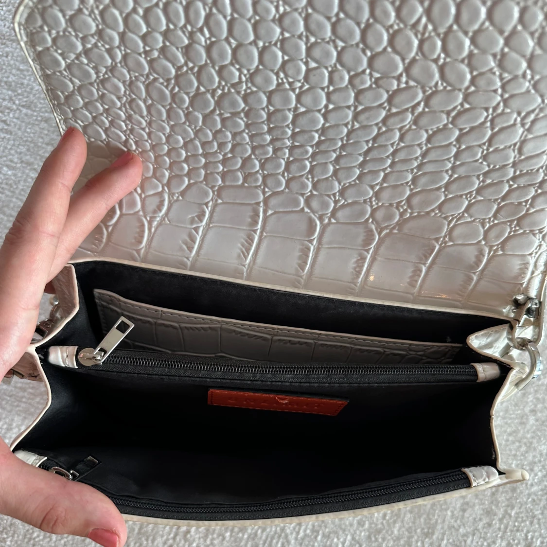 Vit Ormskinn Axelremsväska - 91