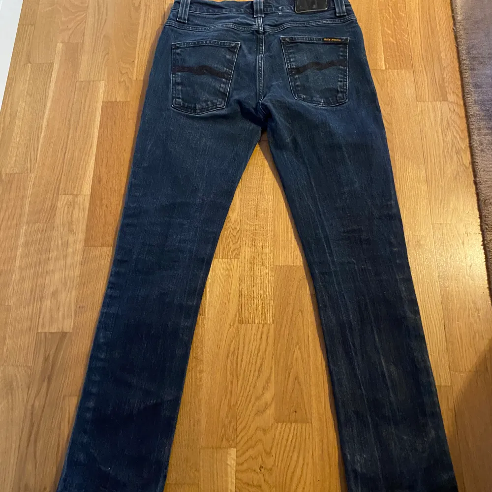Nudie jeans grim tim, storlek 32/32, skick 9/10. Jeans & Byxor.