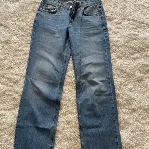 Jeans från Gina Tricot i blå. Säljer då dom är lite stora på mig, inte kommit till så mycket användning. 