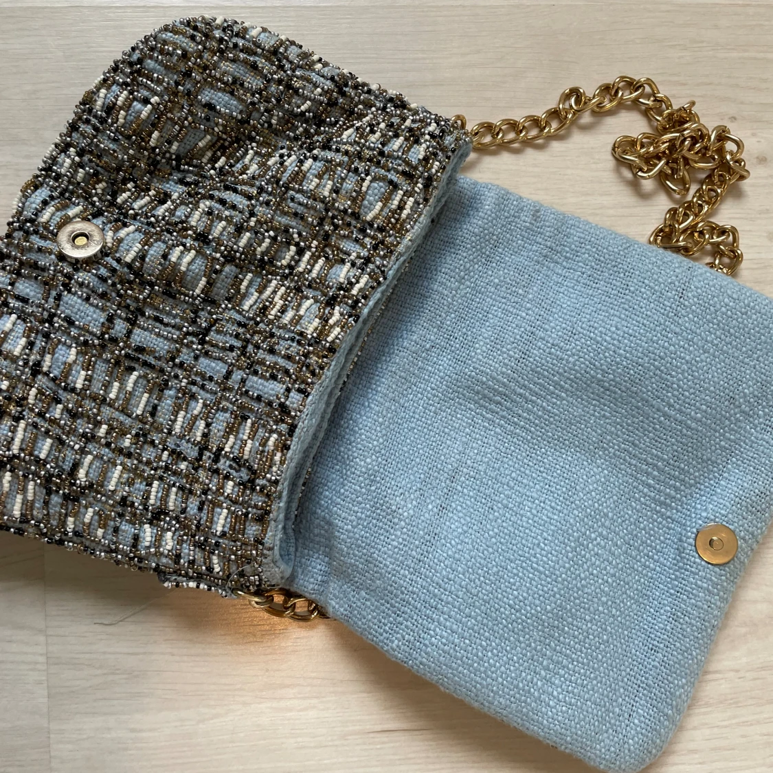 Väska med pärlor - 91