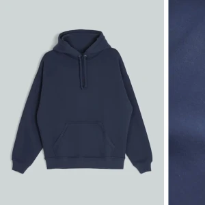 Bikbok hoddie - säljer båda mina bikbok hoddies, den mörkblåa är i storlek M och gråa i storlek S, hör av dig för egna bilder eller intresse❤️ 100kr /styck