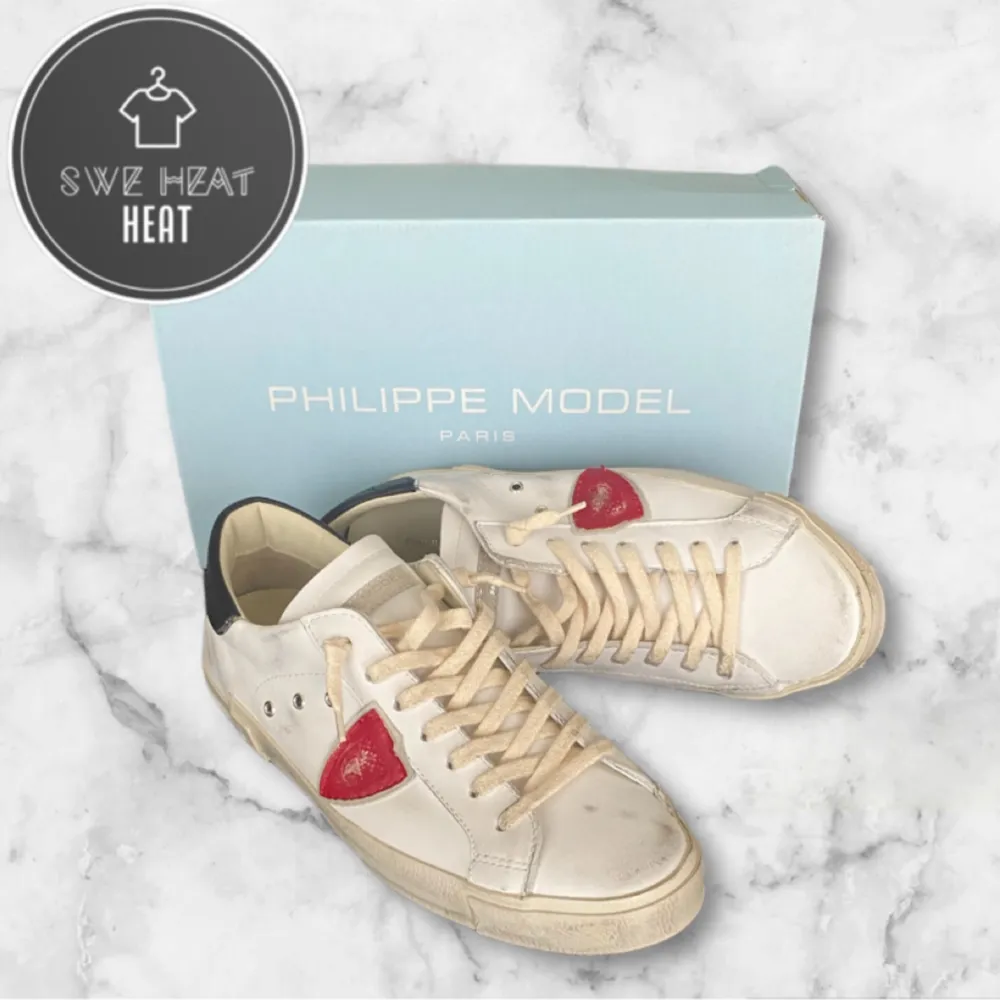 Tja, säljer nu dessa galet feta Philippe model skor i storlek 41, skick 10/10, helt nya med box! Hör av dig vid frågor eller funderingar!. Skor.