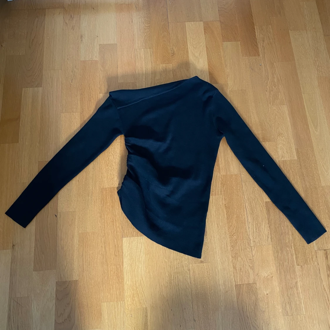 Tunn stickad tröja🖤 - 91