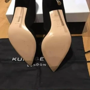 Black Kurt Geiger London Bond Np - Storlek 40 helt ny klack är 10,5. Ny pris 2299kr.