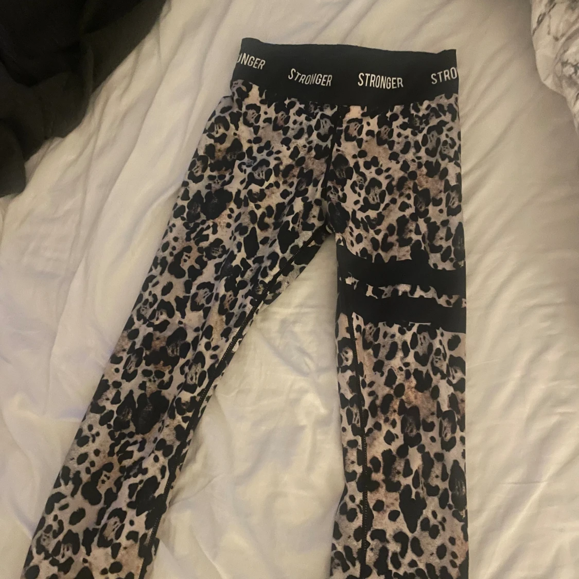 Leopard stronger byxor 🐆🐆 - 90