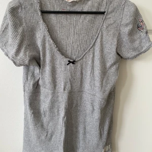 Od Molly tröja - Skönt material. Är i fint skick. 