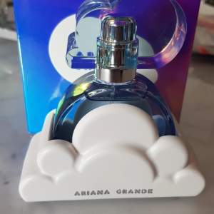 Ariana grande cloud 30 ml Endast testat en gång   