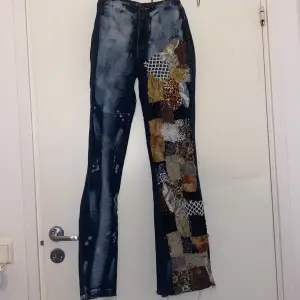 helt nya och oanvända unika jeans!!!✨