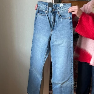 DR DENIM ECHO - DR DENIM ECHO som är helt nya med tags, 250/st så dma mig så löser jag en specifik annon med din storlek. Finns i följande storlekar: 24x30 24x30 24x32 24x32 25x30 25x30 25x32 26x30 26x32 26x34 27x30 29x32