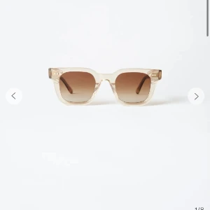 Chimi 04 Ecru - Chimi 04 färg ecru. Köpta för 1250kr. Använda men fint skick! Säljer då jag har andra. Box osv med följer 🥰