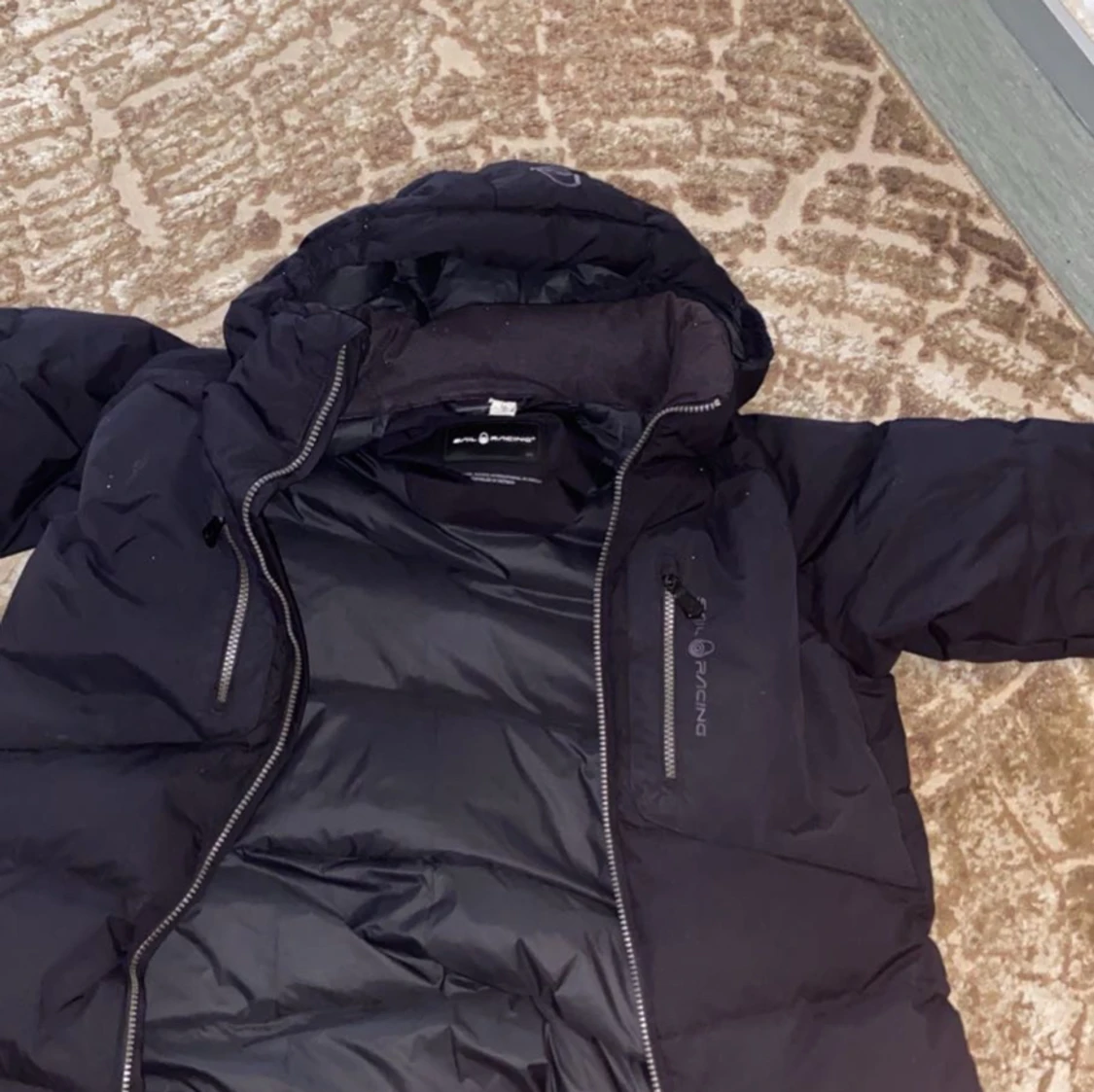 Jätte bra kvalite på jackan och bara använd 2-3 gånger - 91