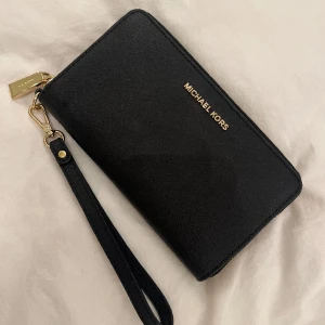 Mk plånbok  - Bra skick. Ordinarie pris ca 1200kr