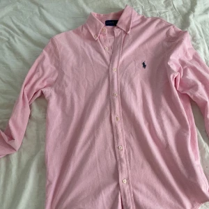 Ralph lauren  - Ralph laruen skjorta storlek M rosa inga fel på den alls 