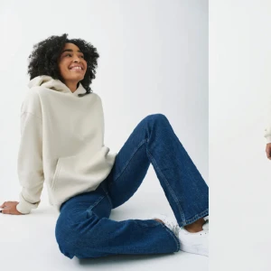 Hoodie Gina - Säljer samma hoodie från Gina fast i färgen Rainy day!! Använd kanske 3 ggr, inga defekter❤️nypris 359kr, säljer för 150kr pris kan diskuteras vid snabb affär 