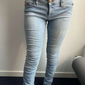 Vintage diesel byxor - Snygga vintage byxor som är i märket diesel, dessa byxor går på högre värde än priset vi sätter. Pris kan diskuteras
