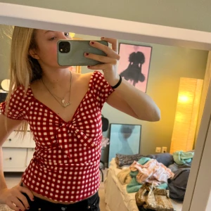 Rutig topp - Såå fin rutig topp! Alldrig använd💞💞