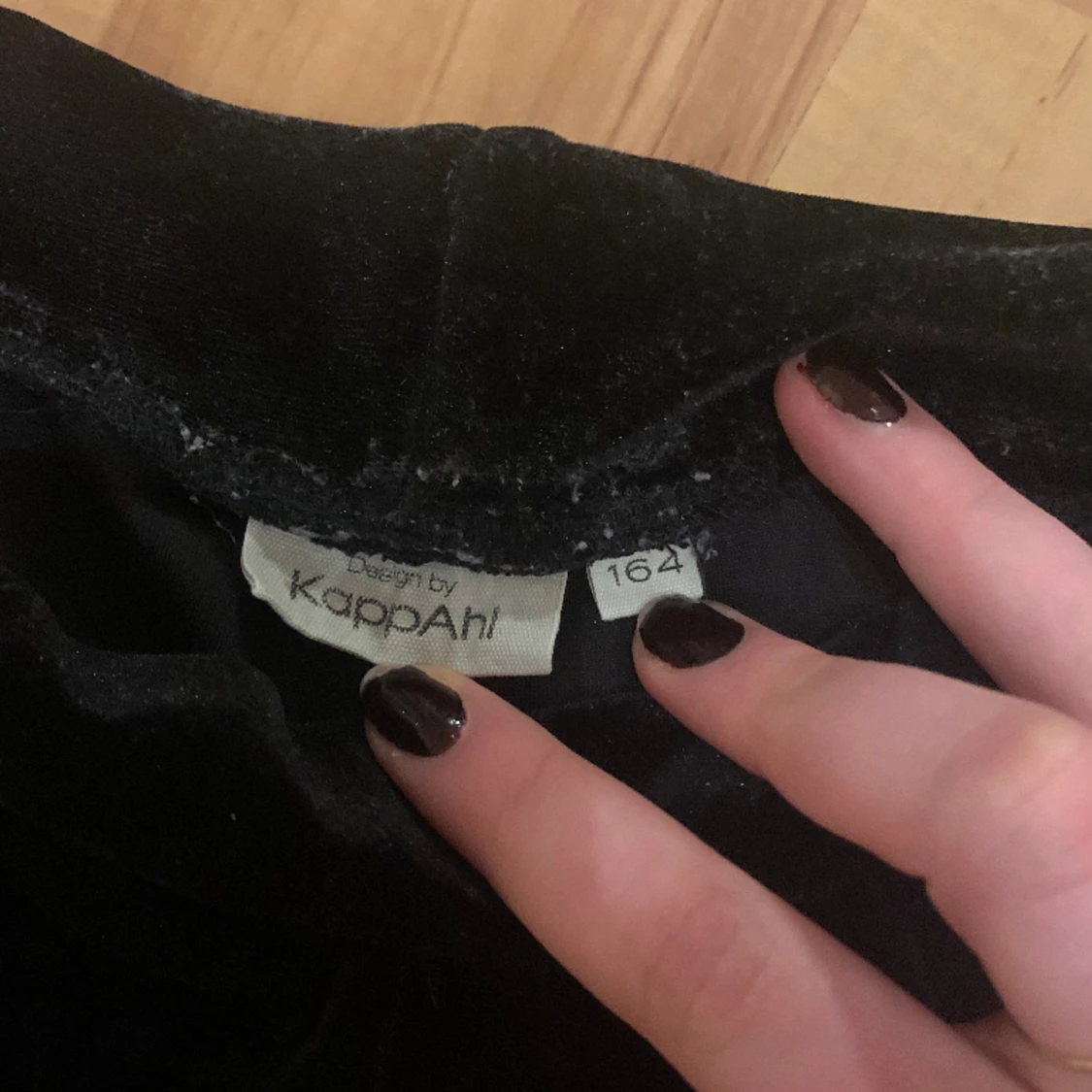 Svarta sammetsbyxor från KappAhl - 90