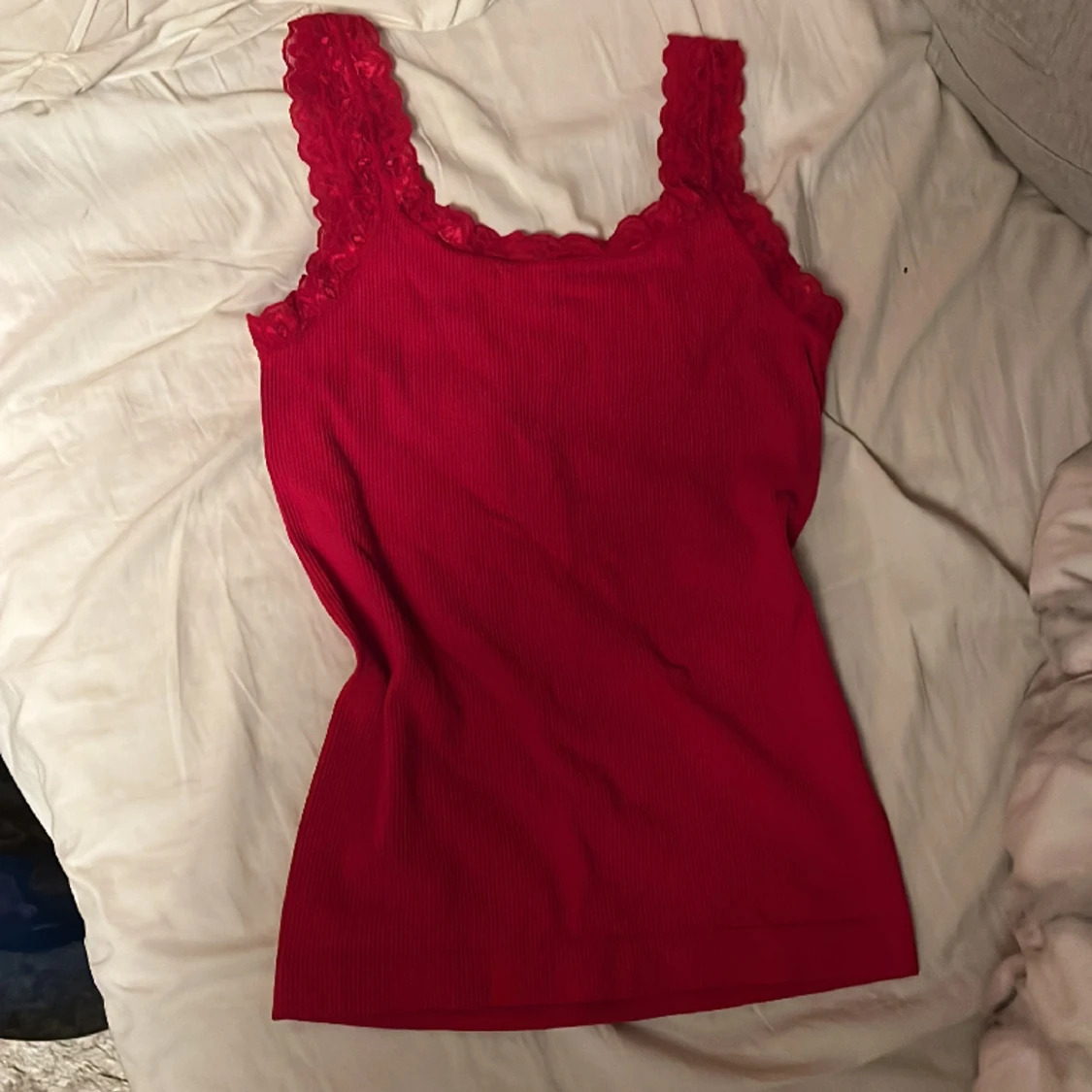 Rött spetslinne - 90