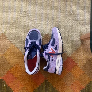 New Balance 990v3 Raw Amethyst - Knapp använda, nypris 2400kr  US 8,5 