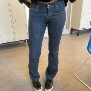 Säljer mina skit snygga Lee jeans!! ❤️