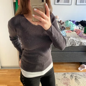 Tröja - Ribbad tröja från zoul i bra skick. Storleken är 34-36 men jag skulle säga att det är xs💗