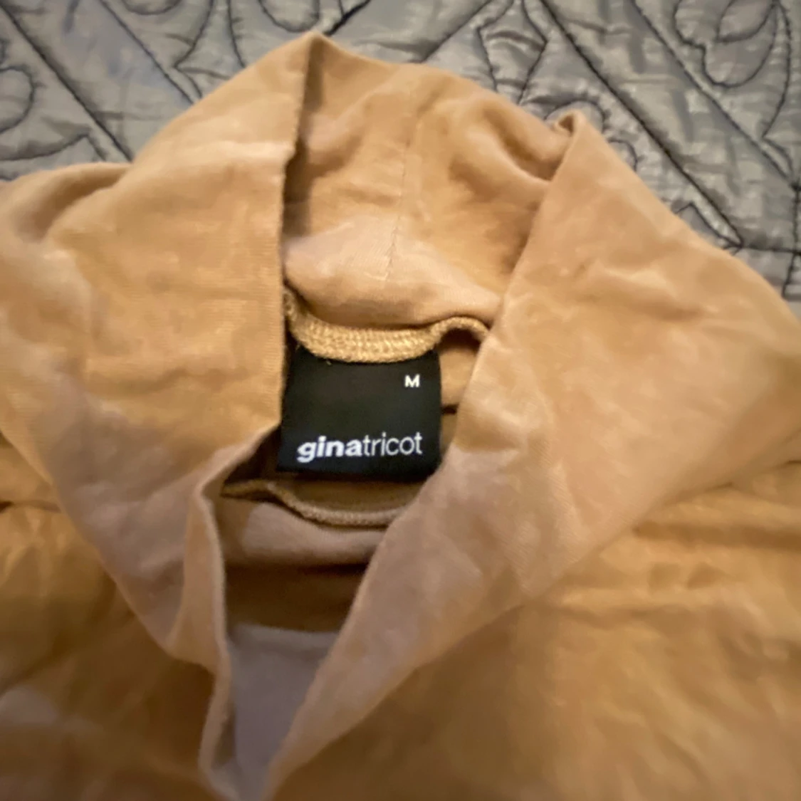 Snygg halvpolo stl M (men som S) - 90